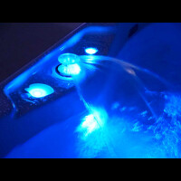 Whirlpool Outdoor Aussenwhirlpool HotTub WLan Pool NEU W195SL 2-3P KINGSPA